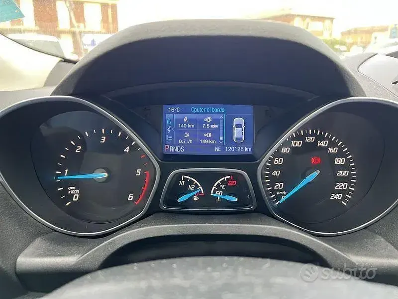 Occasion Ford Kuga 140 ch (102 kW) 2013 Blanc SUV