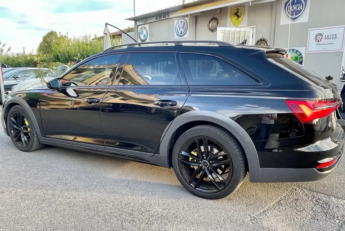 Usata Audi A6 Allroad Advanced 339 CV (249 kW) 2023 Nero Station wagon