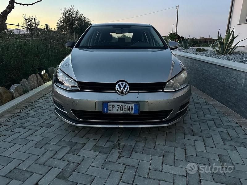 Usata VW Golf VII Comfortline 105 CV (77 kW) 2013 Grigio Berlina