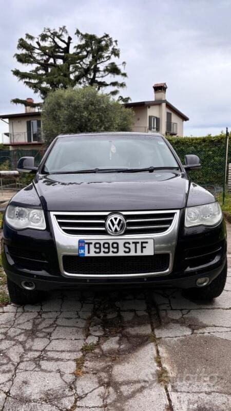 Nero Usata 2009 VW Touareg SUV | 3250 € (Super prezzo) - Immagine 1/4