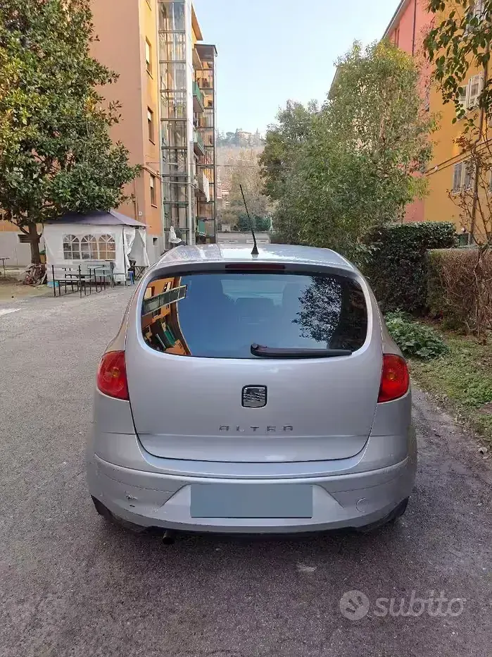 Usata Seat Altea 102 CV (75 kW) 2008 Grigio Monovolume