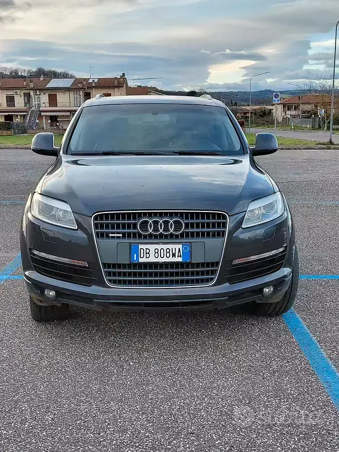 Usata Audi Q7 240 CV (176 kW) 2006 Grigio SUV
