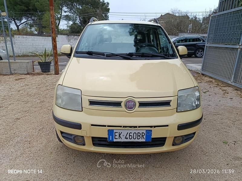 Usata Fiat Panda Active 77 CV (56 kW) 2011 Giallo Utilitaria