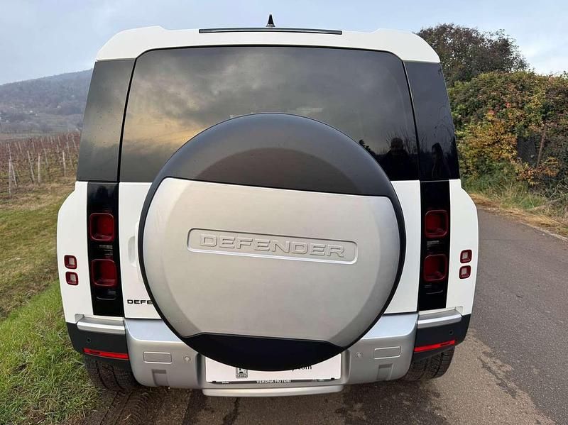 Usata Land Rover Defender SE 200 CV (147 kW) 2023 Fuji white SUV