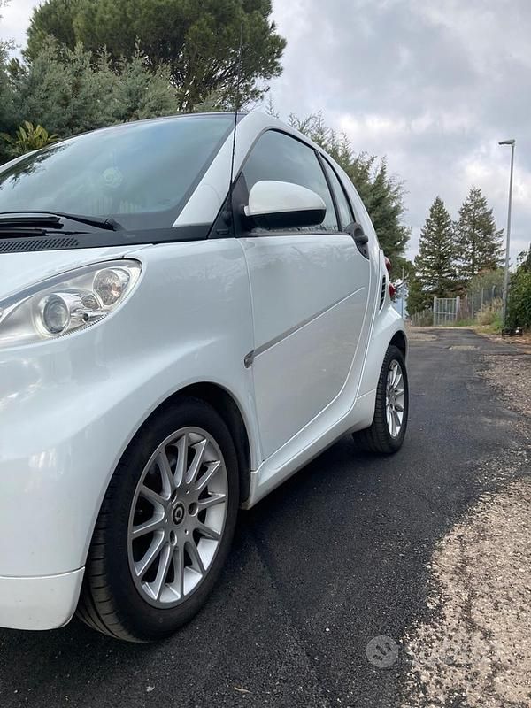 Usata Smart ForTwo Coupé Passion 71 CV (52 kW) 2011 Bianco Coupé