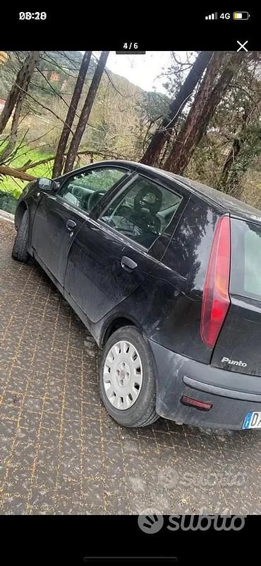 Usata Fiat Punto 80 CV (58 kW) 2009 Nero Utilitaria