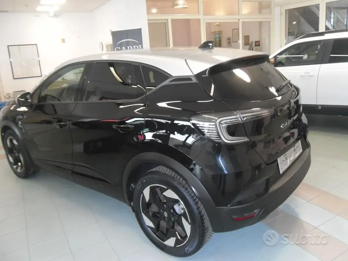 Usata Renault Captur Techno 91 CV (66 kW) 2025 Grigio SUV