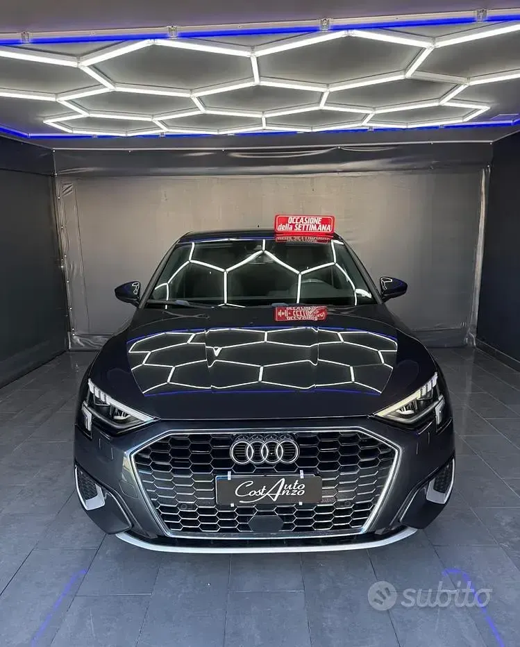 Usata Audi A3 S-Line 116 CV (85 kW) 2022 Grigio Berlina
