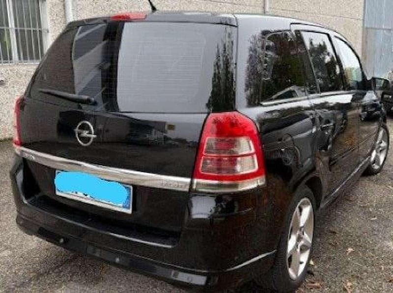 Usata Opel Zafira Cosmo 110 CV (80 kW) 2009 Nero Monovolume