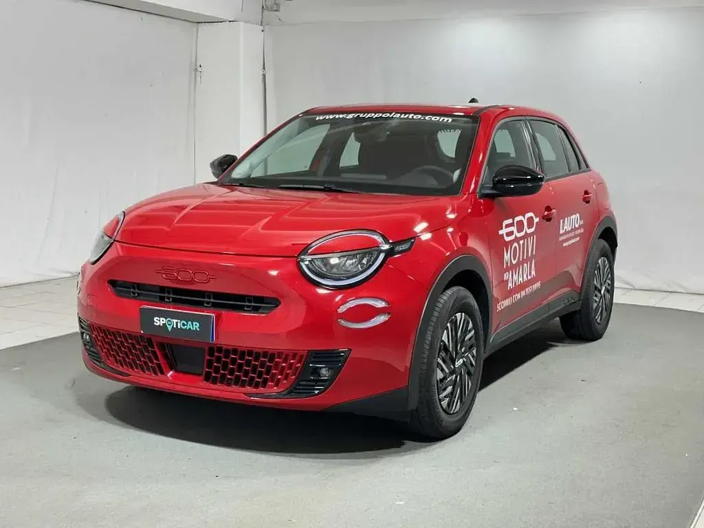 Usata Fiat 600E Red 61 kW (84 CV) 2023 SUV