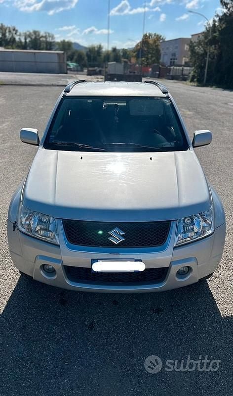 Usata Suzuki Grand Vitara 107 CV (78 kW) 2006 Grigio SUV