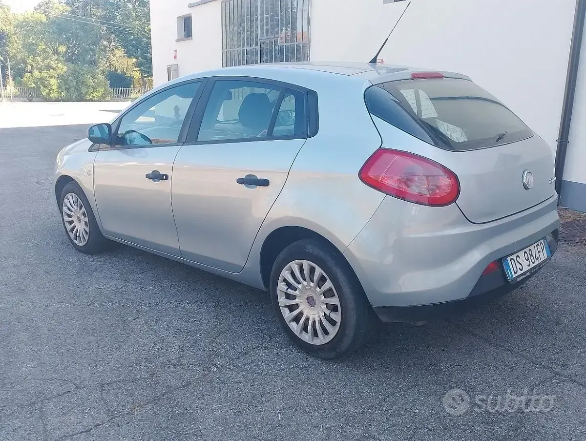Usata Fiat Bravo 105 CV (77 kW) 2009 Grigio Utilitaria