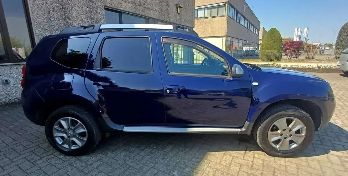Usata Dacia Duster Lauréate 114 CV (83 kW) 2017 Blu/azzurro SUV