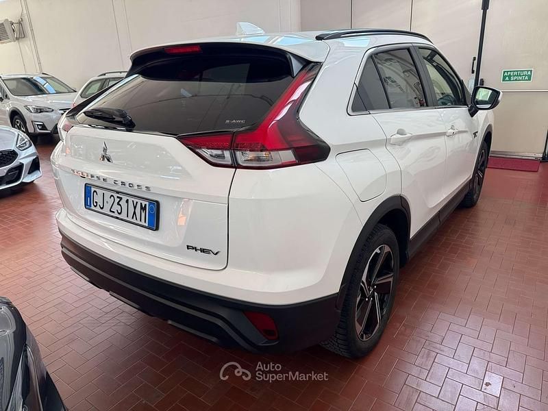 Usata Mitsubishi Eclipse Cross Instyle 98 CV (72 kW) 2022 Bianco SUV