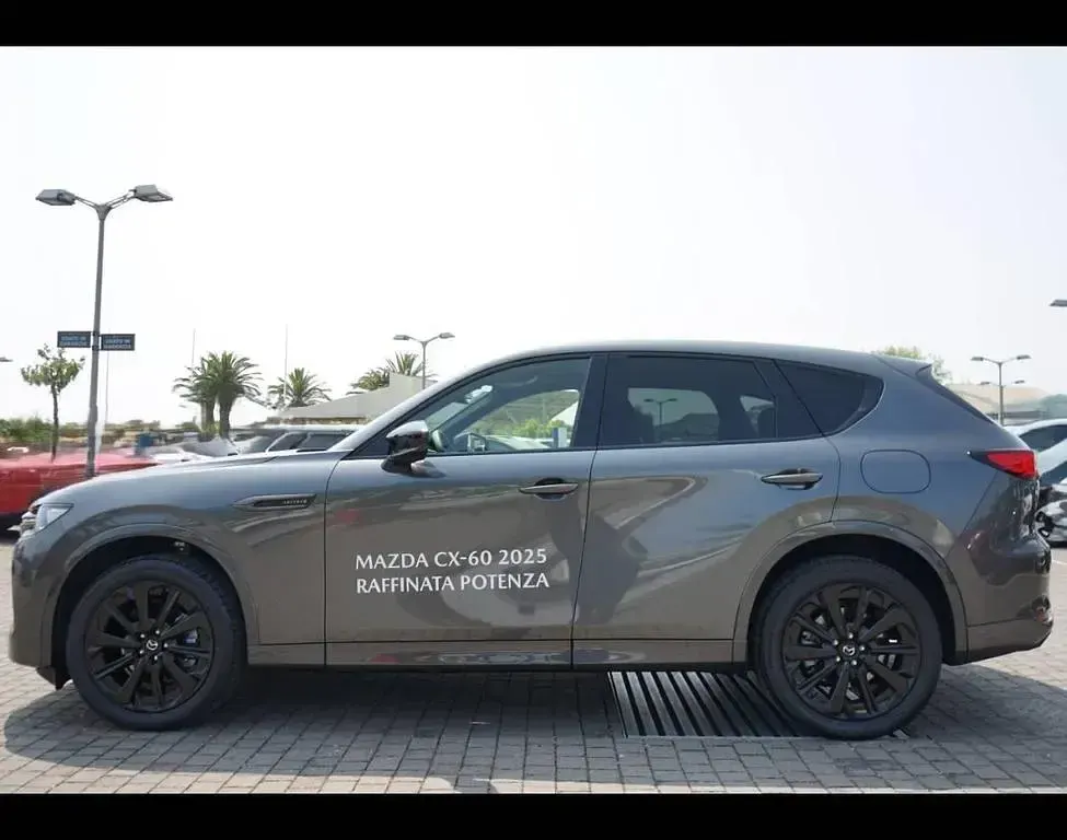 Nuova Mazda CX-60 249 CV (183 kW) 2025 Machine grey SUV
