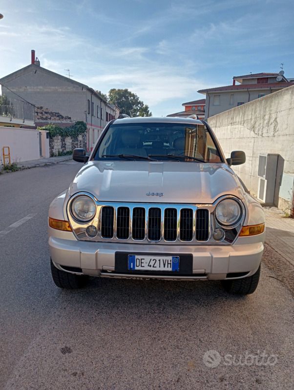 Usata 2007 Jeep Cherokee Limited SUV | 6000 € (Buon prezzo) - Immagine 1/4