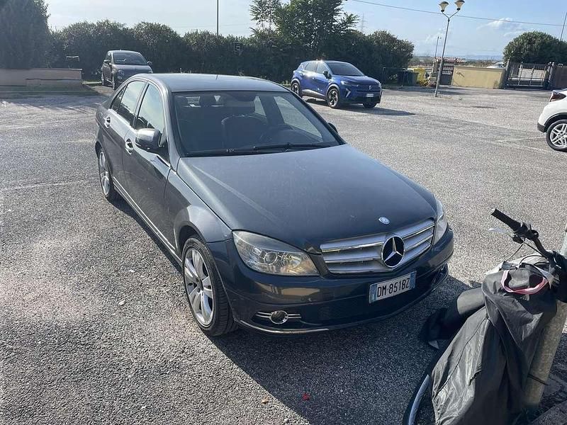 Usata 2007 Mercedes C220 Avantgarde Tre volumi | 2800 € (Molto cara) - Immagine 1/4