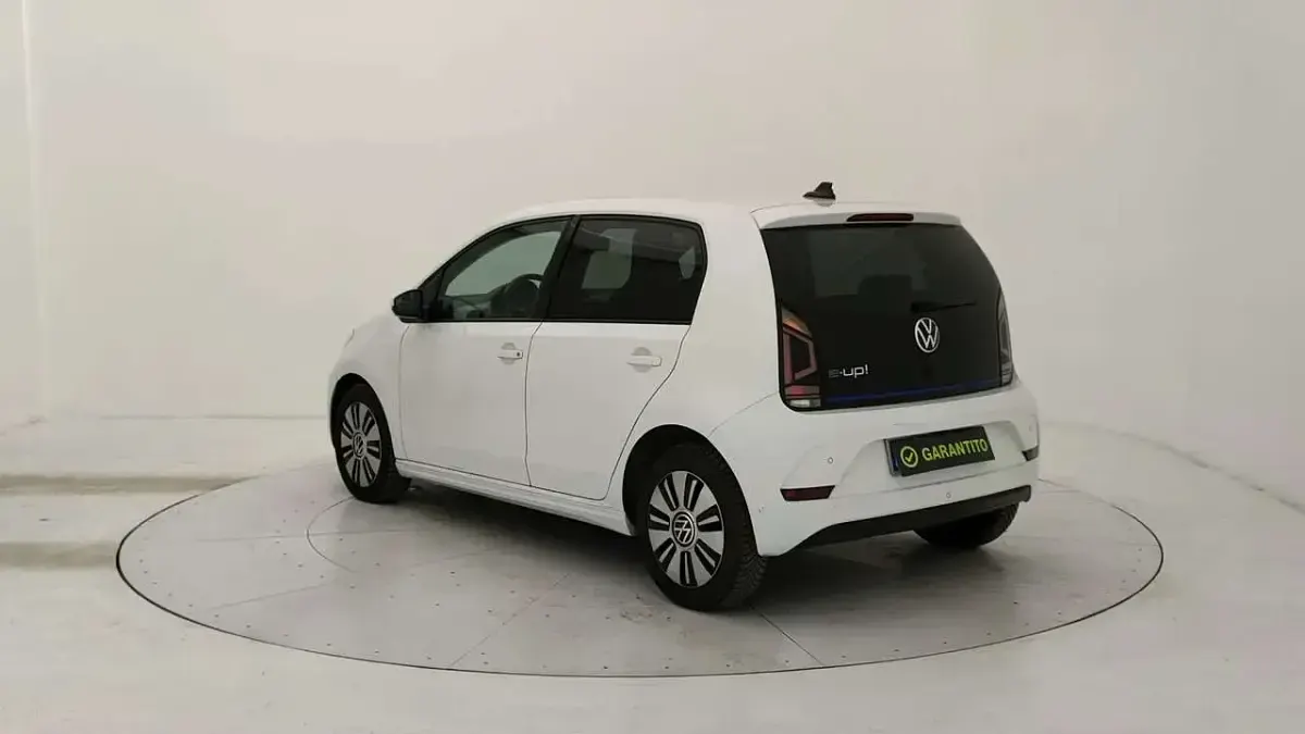 Usata VW e-up! 61 kW (83 CV) 2021 Bianco Utilitaria