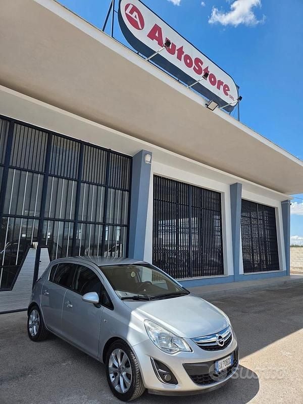Usata Opel Corsa 86 CV (63 kW) 2012 Other Berlina