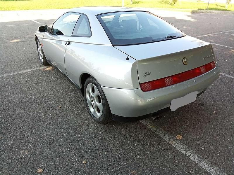 Usata Alfa Romeo GTV Lusso 150 CV (110 kW) 1996 Argento Coupé