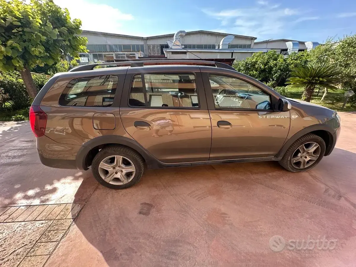 Usata Dacia Logan 95 CV (69 kW) 2019 Marrone Station wagon
