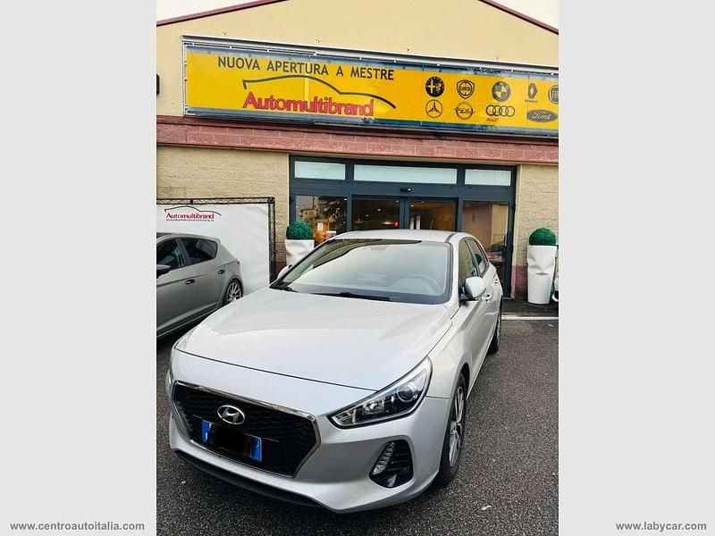 Usata Hyundai i30 110 CV (80 kW) 2017 Grigio Berlina