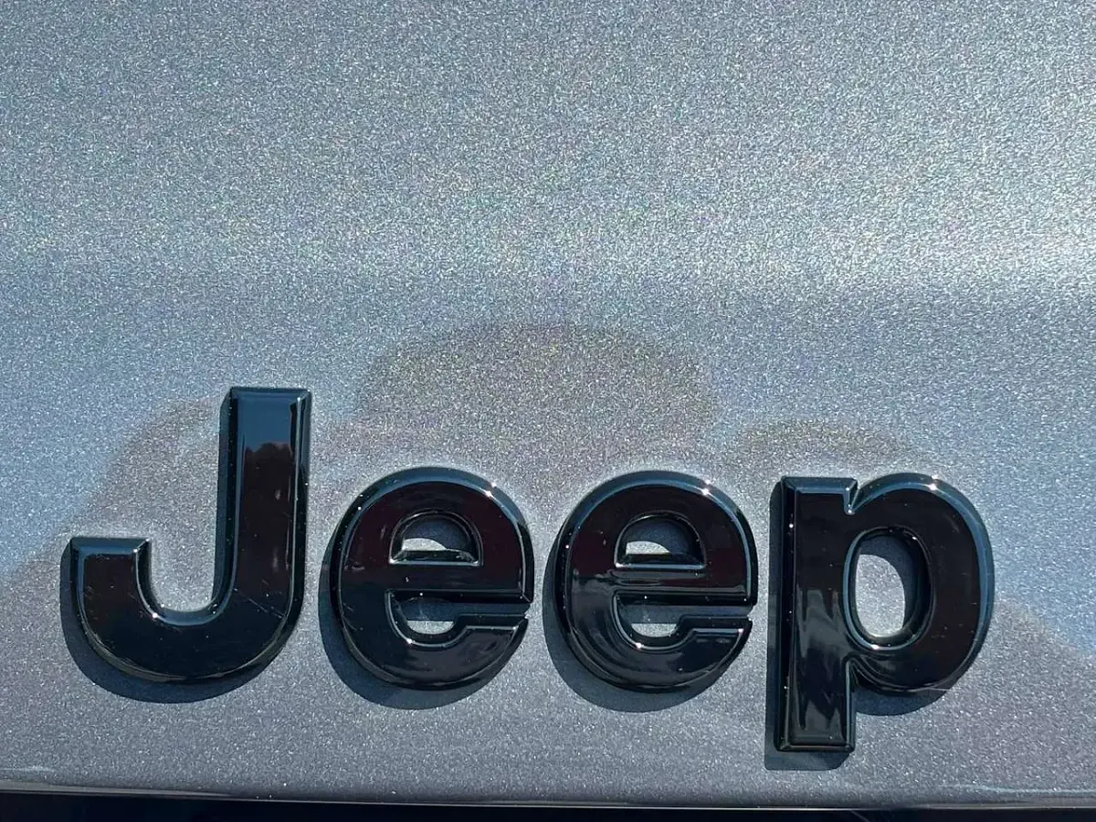 Usata Jeep Compass Summit 131 CV (96 kW) 2025 Grigio SUV