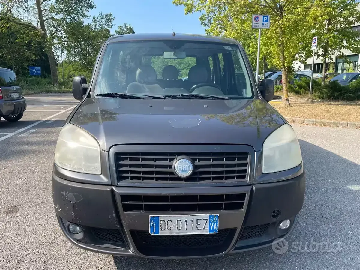 Usata Fiat Doblò Dynamic 85 CV (62 kW) 2007 Grigio Monovolume