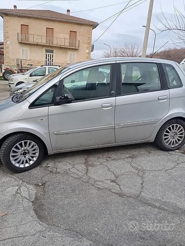 Usata Lancia Musa 2013 Grigio Monovolume