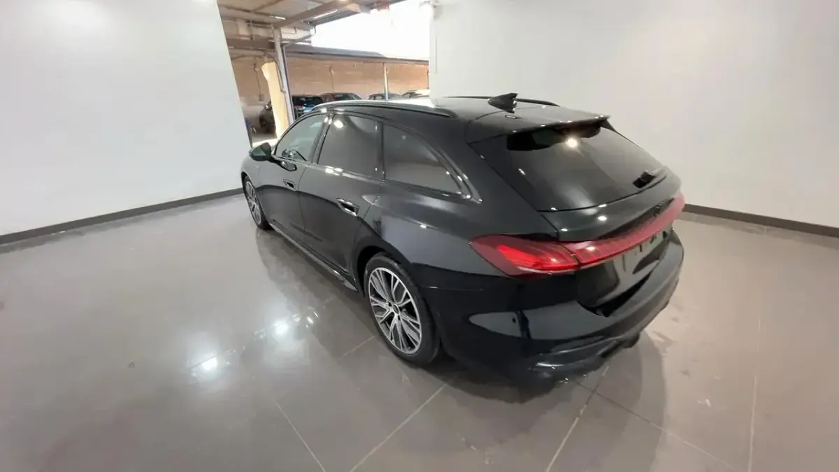 Ny Audi A5 S-Line 204 HK (150 kW) 2025 Svart Kombi