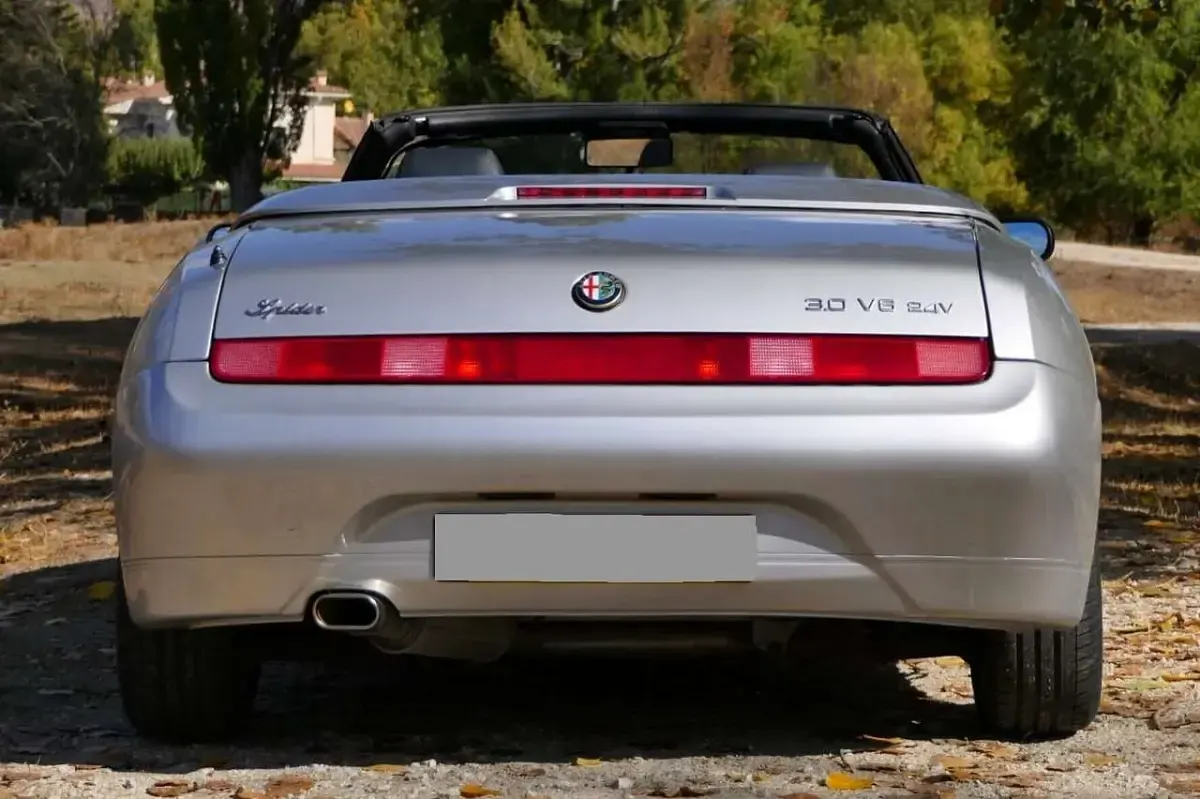 Usata Alfa Romeo Spider 218 CV (160 kW) 2002 Argento Cabrio