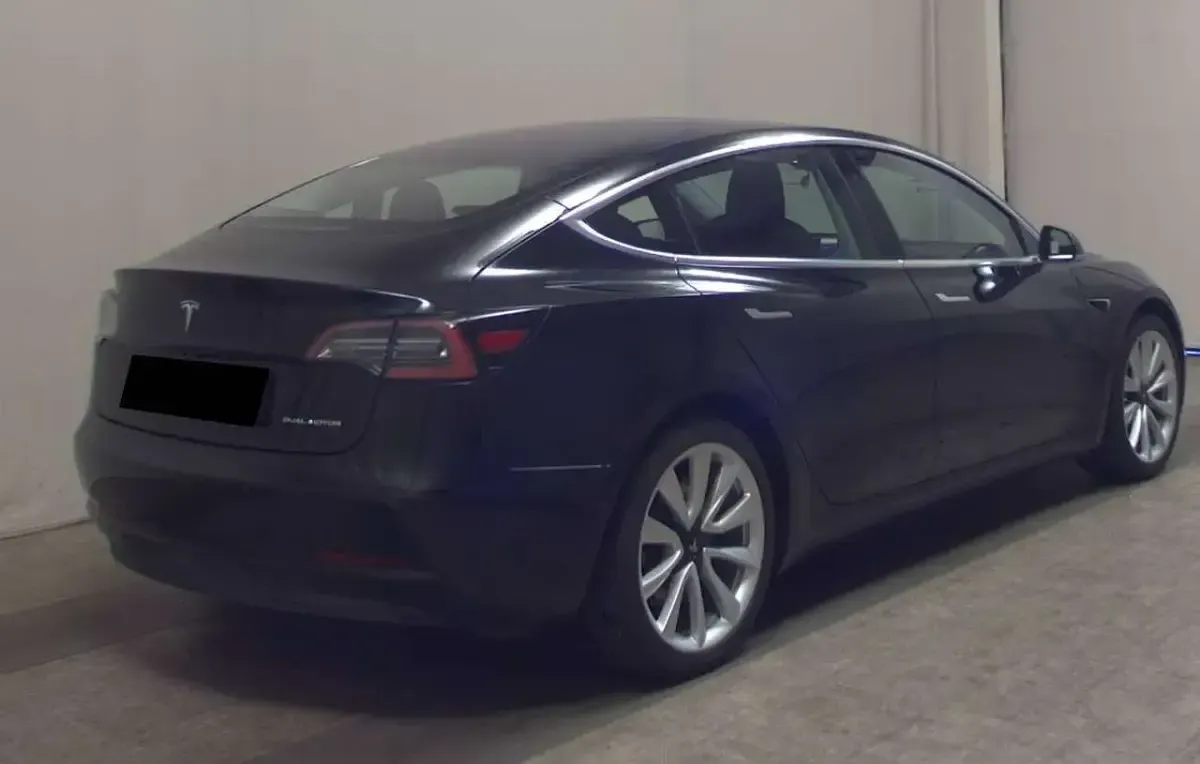 Usata Tesla Model 3 Long Range AWD 258 kW (351 CV) 2019 Nero Berlina
