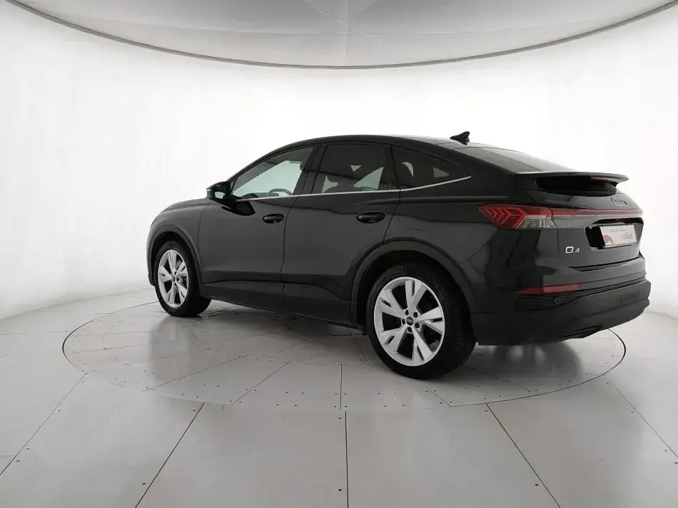 Usata Audi Q4 Sportback e-tron Business 150 kW (204 CV) 2022 Nero SUV