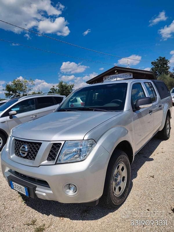 Usata Nissan Navara XE 190 CV (139 kW) 2014 Grigio Pick-up