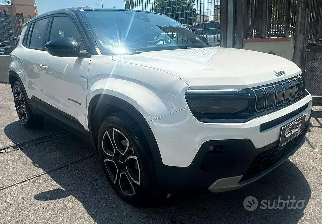 Usata Jeep Avenger Summit 101 CV (74 kW) 2024 Bianco SUV