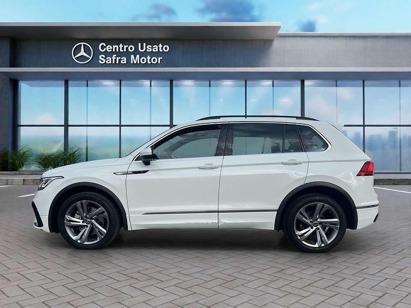 Bianco Usata 2023 VW Tiguan R-line SUV | 33.900 € (Cara) - Immagine 1/4