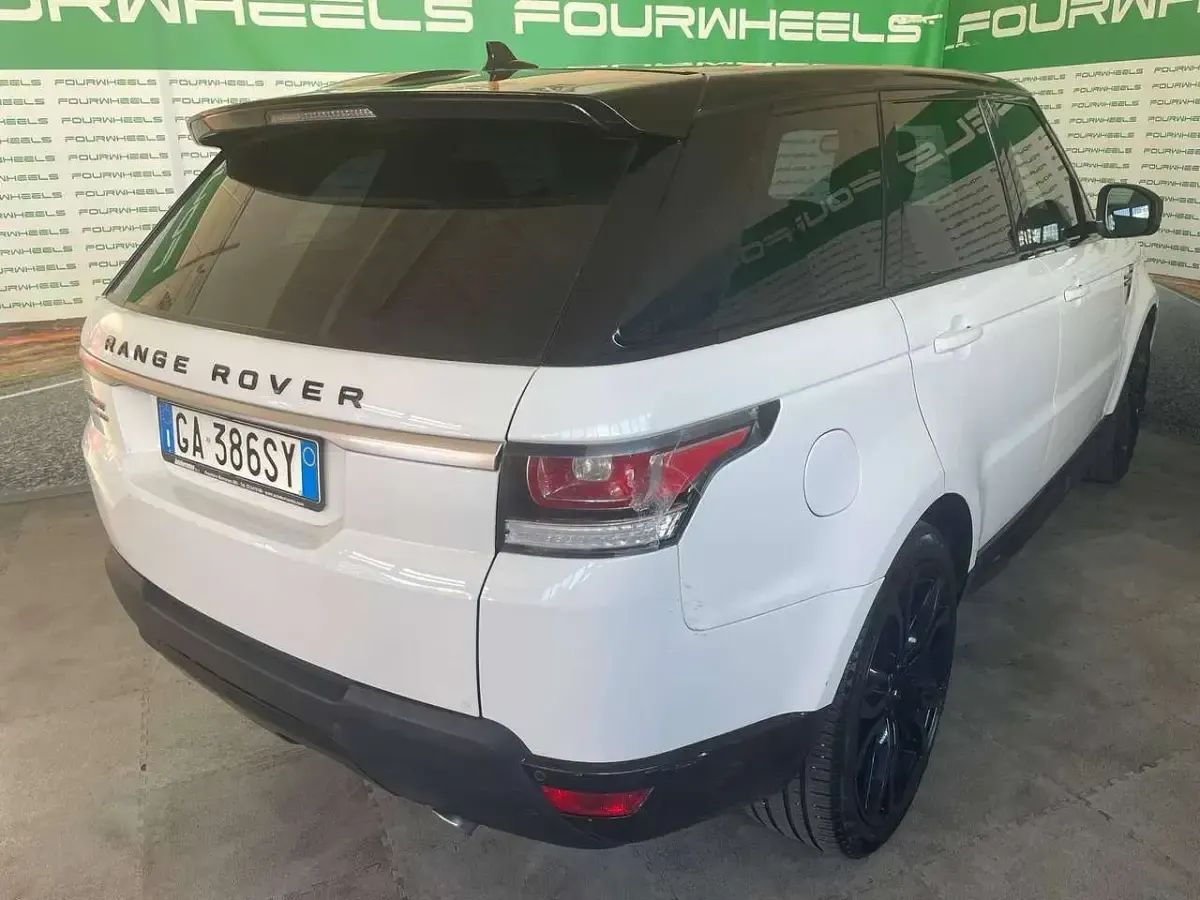 Usata Land Rover Range Rover Sport 249 CV (183 kW) 2017 Bianco/nero SUV