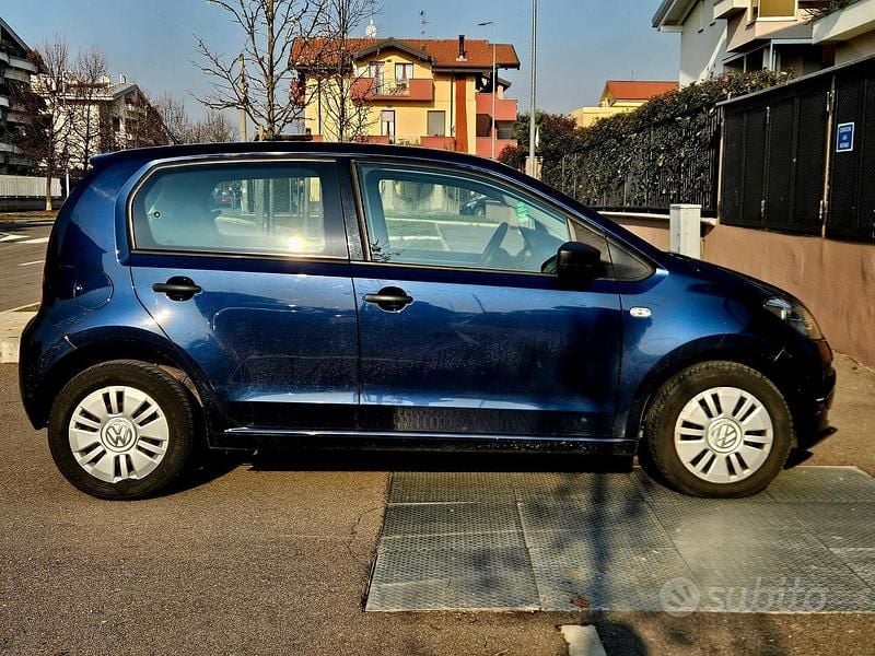 Usata VW up! 2014 Blu Utilitaria