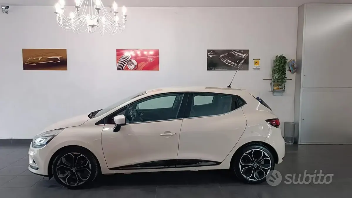 Usata Renault Clio IV Life 75 CV (55 kW) 2017 Beige Berlina