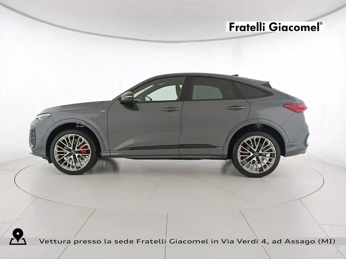 Nuova Audi Q5 Sportback S-Line 204 CV (150 kW) 2025 6y grigio daytona perlato SUV