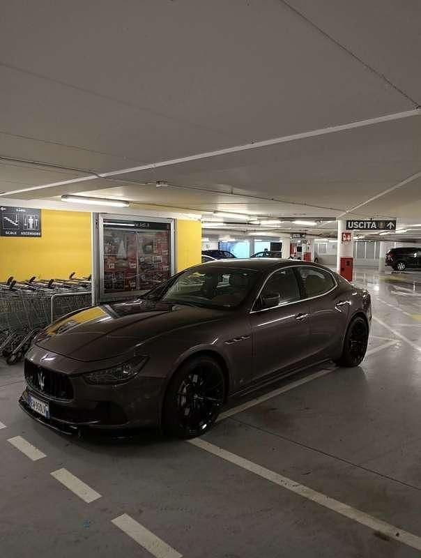 Usata Maserati Ghibli 250 CV (183 kW) 2014 Marrone Berlina