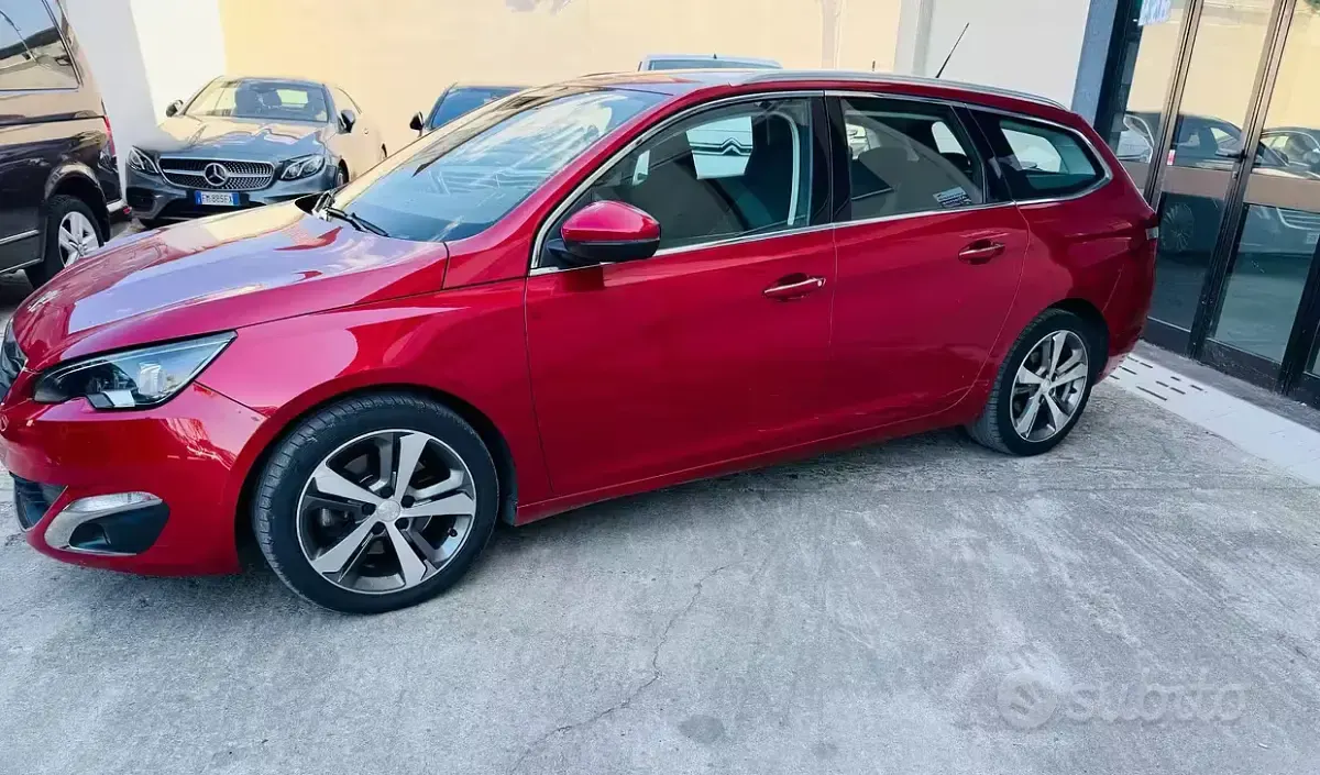 Usata Peugeot 308 GT-line 150 CV (110 kW) 2015 Rosso Station wagon