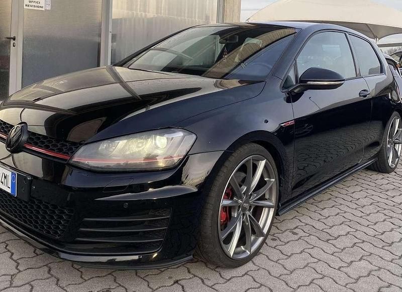 Usata VW Golf VII GTI 220 CV (161 kW) 2013 Berlina