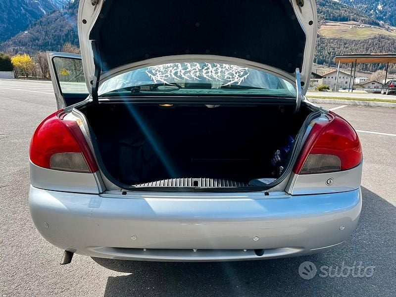 Usata Ford Mondeo 131 CV (96 kW) 1998 Grigio Berlina