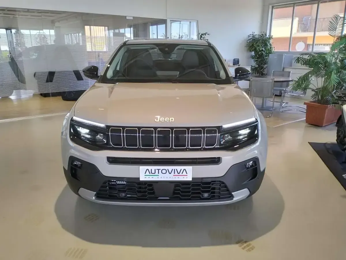 Nuova Jeep Avenger Summit 101 CV (74 kW) 2025 Grigio SUV