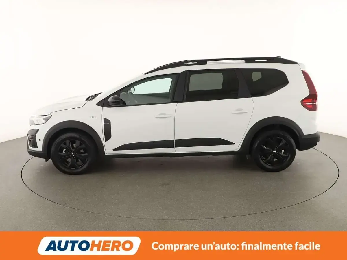 Usata Dacia Jogger Extreme 141 CV (103 kW) 2023 Bianco Monovolume