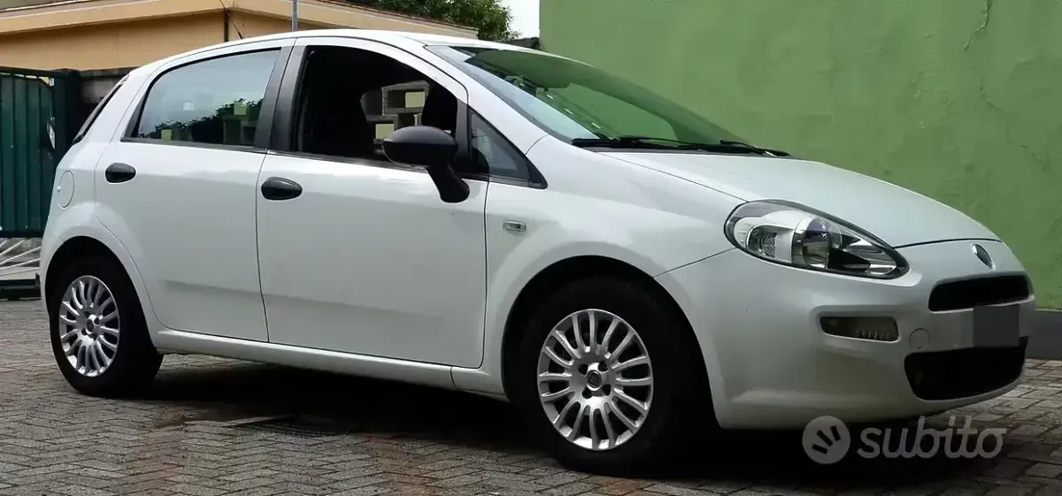 Usata Fiat Grande Punto 75 CV (55 kW) 2014 Bianco Utilitaria