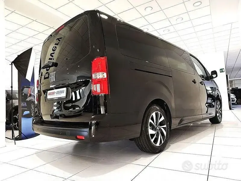 Usata Peugeot Traveller Business-Line 180 CV (132 kW) 2025 Nero Monovolume