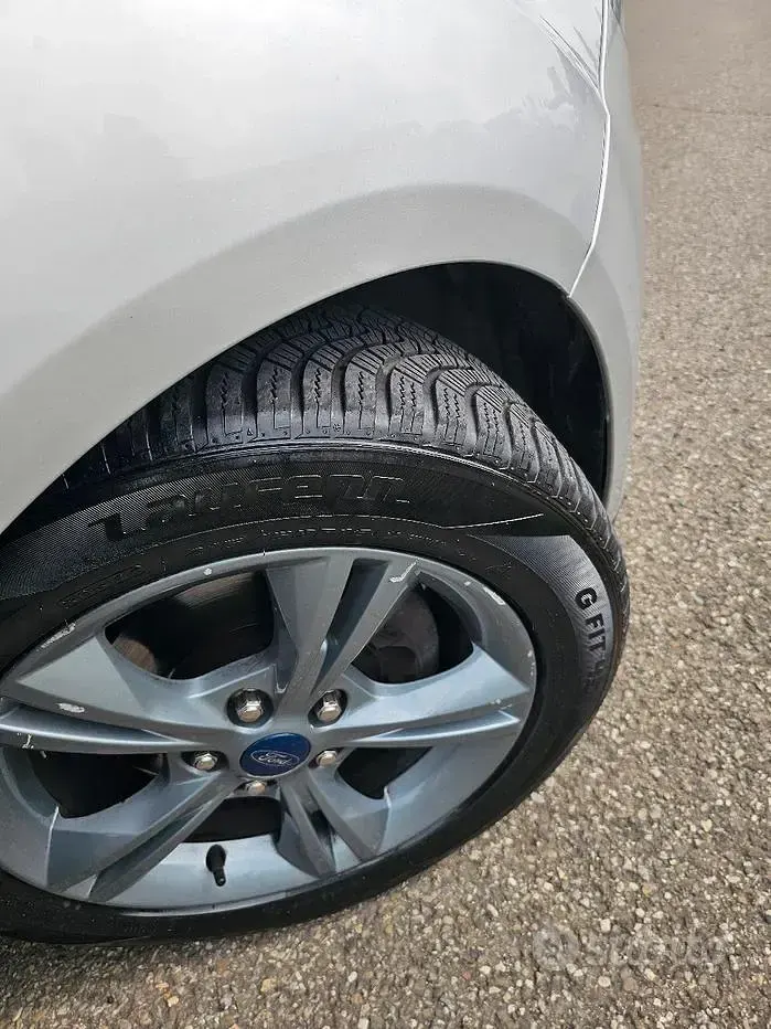 Usata Ford C-MAX 120 CV (88 kW) 2017 Grigio Monovolume