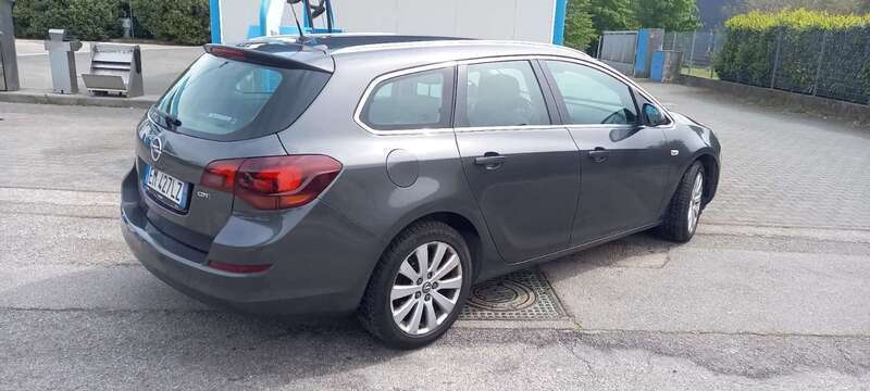 Usato 2012 Opel Astra 1.7 Diesel 110 CV (2.900 €)